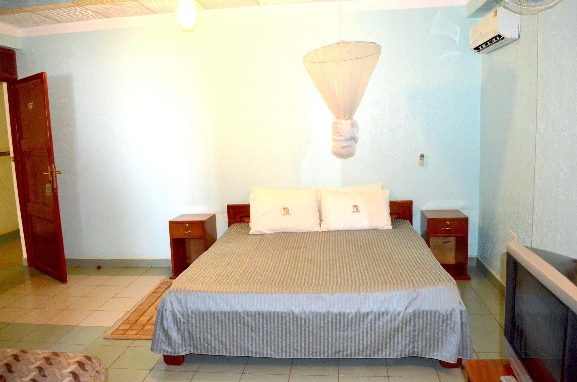 Areba Hotel Entebbe Ngoại thất bức ảnh